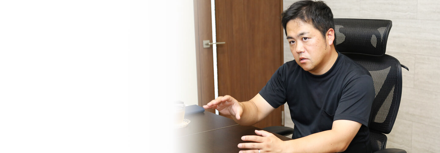 専務取締役近影