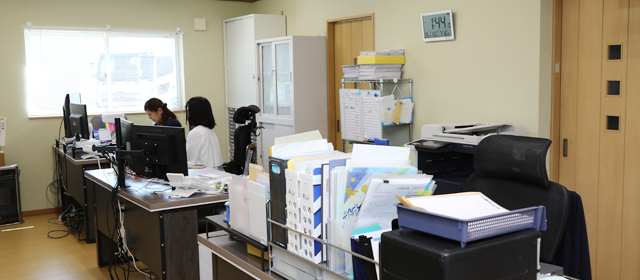 本社事務所内観